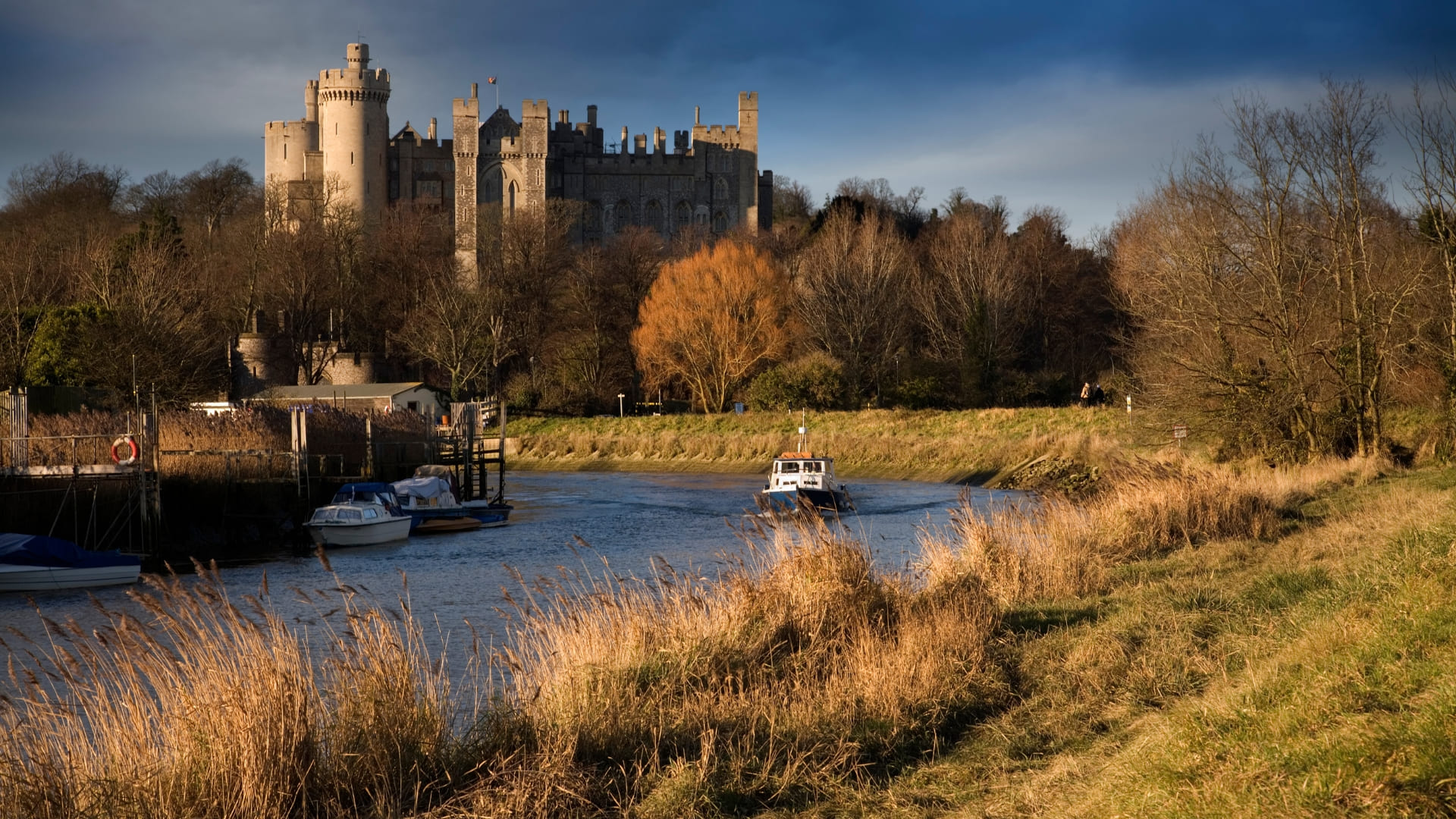 coach holidays to arundel